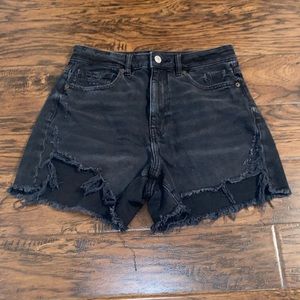 American Eagle Highest Rise Mom Short